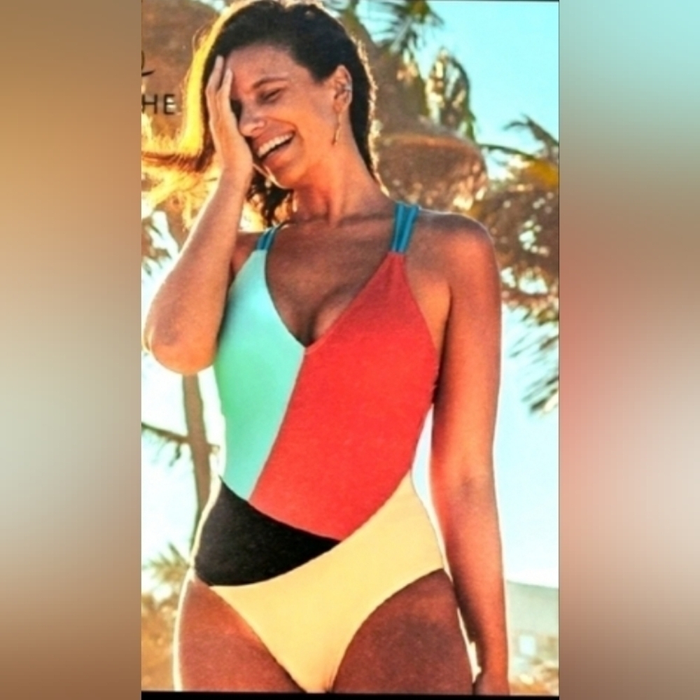 Cupshe onepiece - Picture 2 of 7